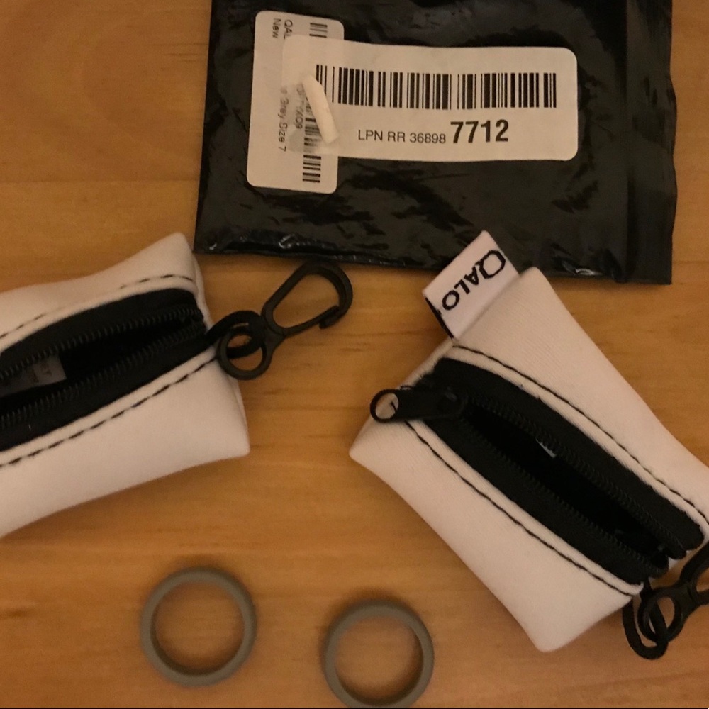 Ladies Qalo Silicone Rings